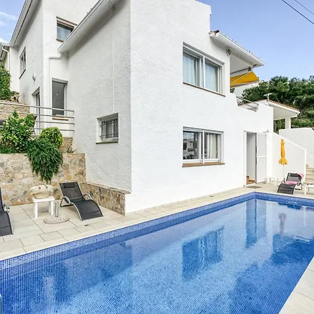 Holiday home Punta Montgo L'Escala